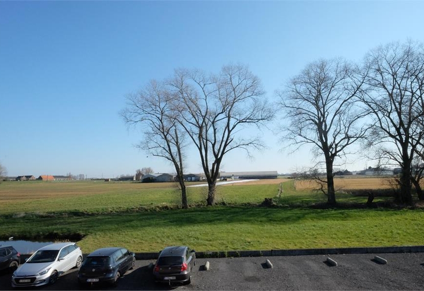 Ruim en landelijk gelegen duplex-appartement met 3 slaapkamers en overdekt terras