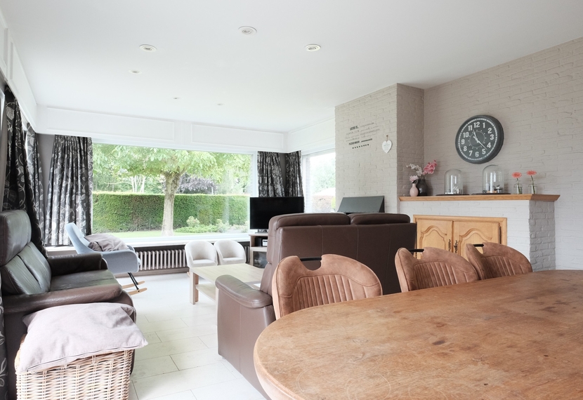 Alleenstaande gelijkvloerse woning op ruim perceel van 1.748 m² in Hooglede
