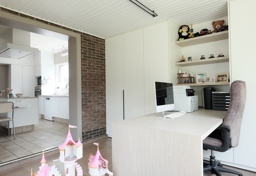 Alleenstaande gelijkvloerse woning op ruim perceel van 1.748 m² in Hooglede