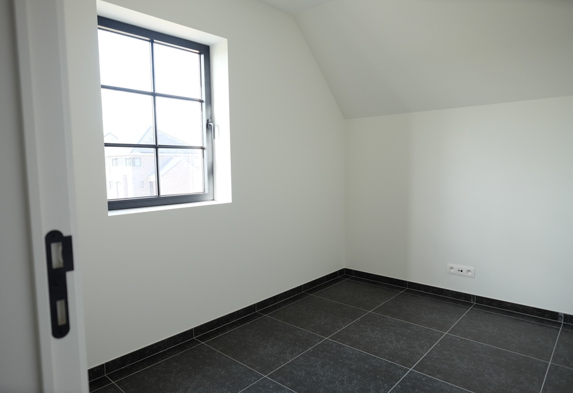 Energiezuinige halfopen BEN-woning met 3 slaapkamers, tuin en carport in Hooglede
