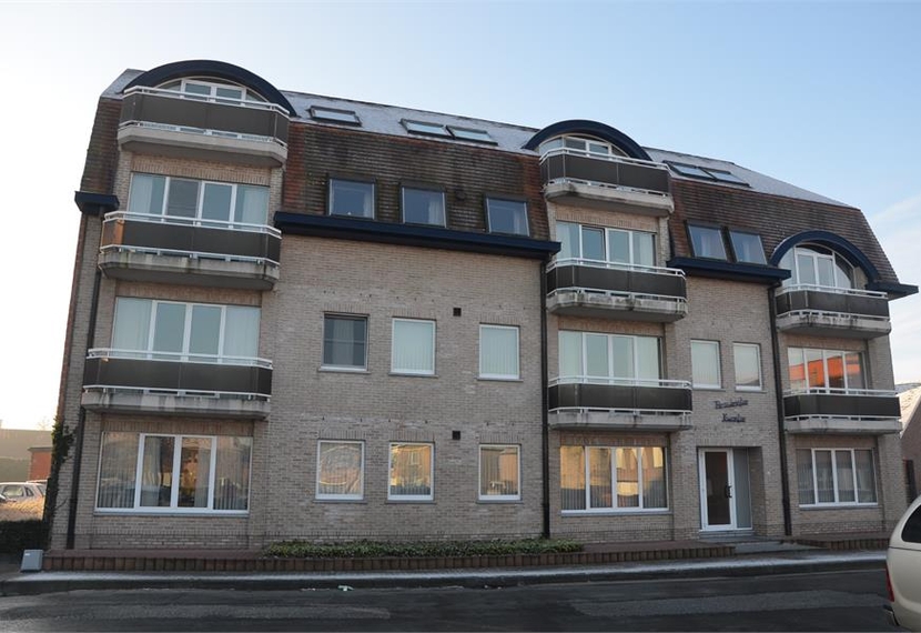 Te huur: ruim appartement van ca. 106 m² met 2 slaapkamers, terras en garage in Asper