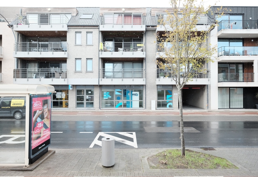 Instapklaar appartement met terras en parkeerplaats – ideale belegging in Izegem