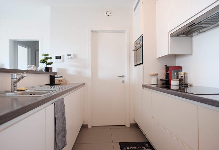 Instapklaar appartement met terras en parkeerplaats – ideale belegging in Izegem